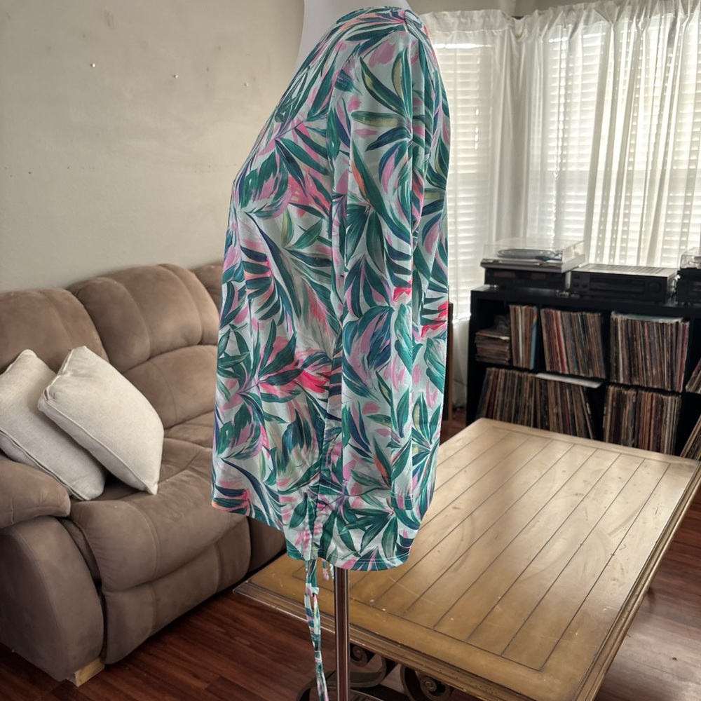 Stella Parker Collection top blouse. Tropical leaves. - Picture 5 of 8